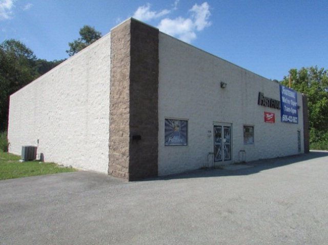 1296 S Mayo Trl, Pikeville, KY 41501